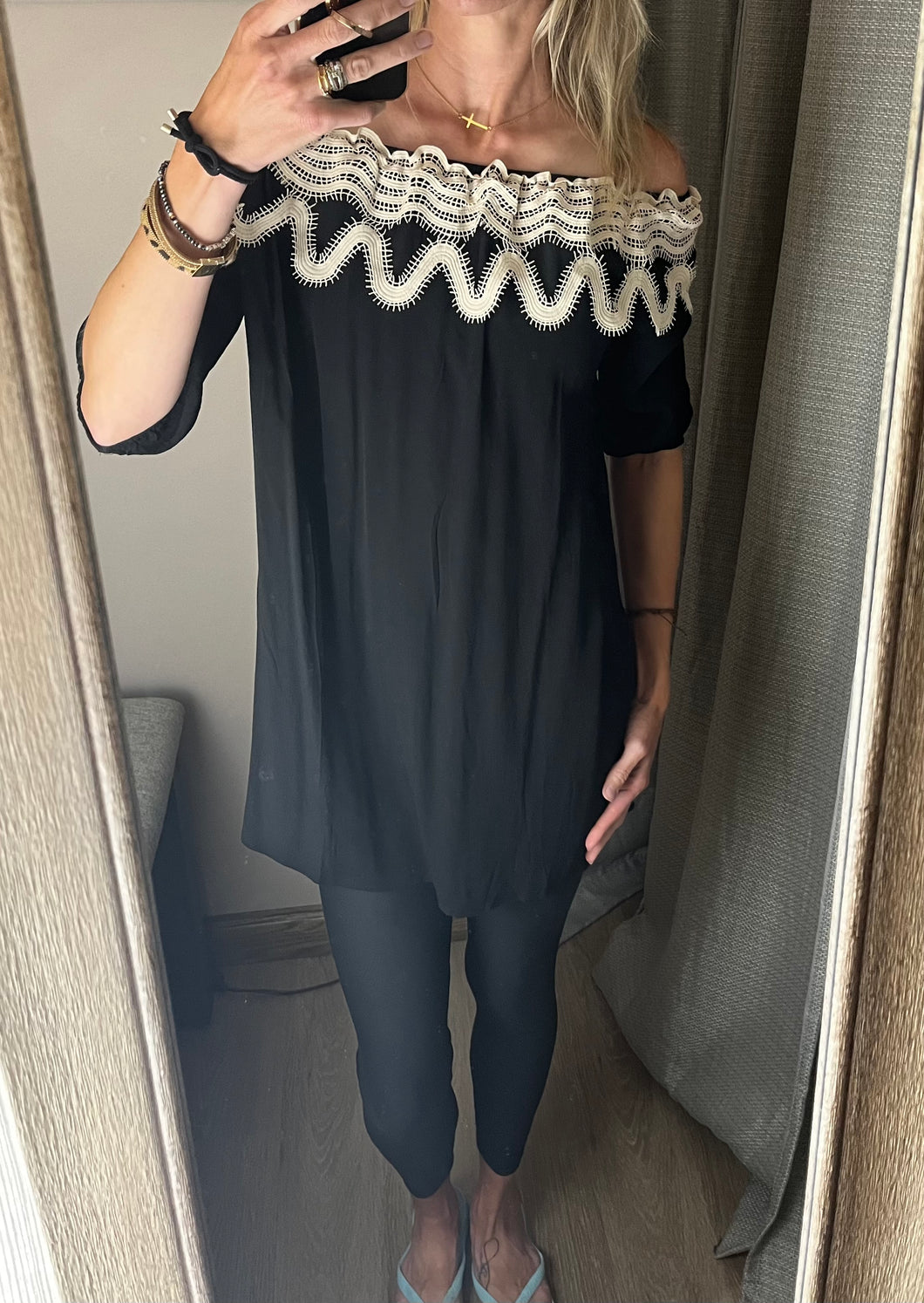 Black Tunic w Crochet Neck Detail-L